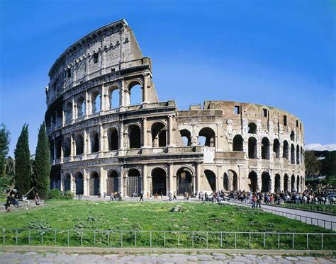Colosseum (Flavian Amphitheater) (video) .